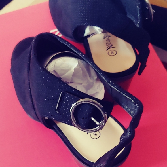 Black Mules w Strap - Picture 3 of 4